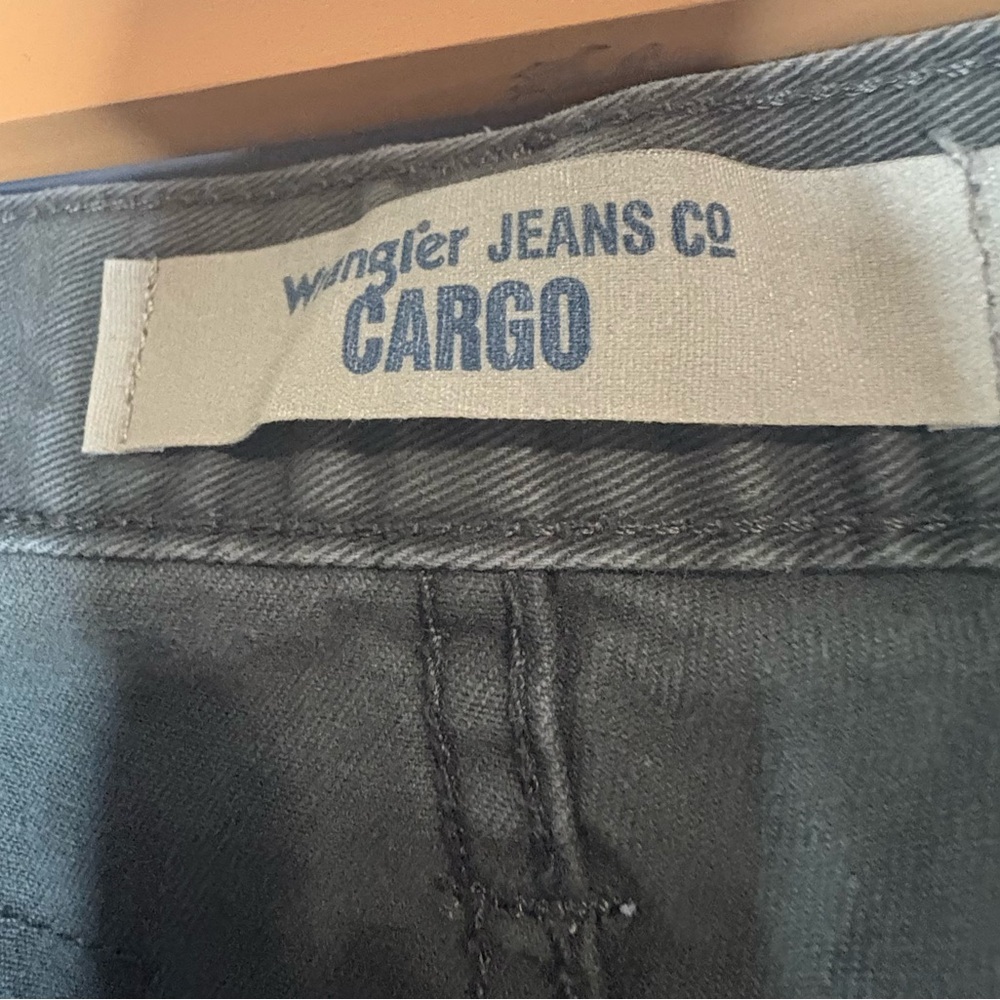 Wrangler Cargo Pants Men’s 36x30 Olive Green Utility Workwear Military Style - Picture 8 of 9